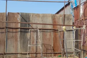 सरकारी अधीनस्थों की मिलीभगत से ग्रांट एक्ट की जमीन पर दिन व दिन बढ़ते जा रहे बड़े बड़े शॉपिंग माल